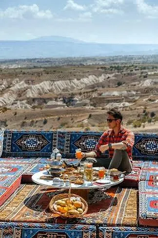 Cappadocia Aurora Cave מלון